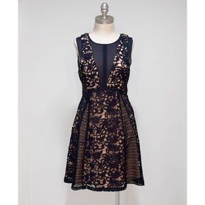Adelyn Rae Women's Black Lace Fit & Flare Sleeveless Cocktail Dress Size S